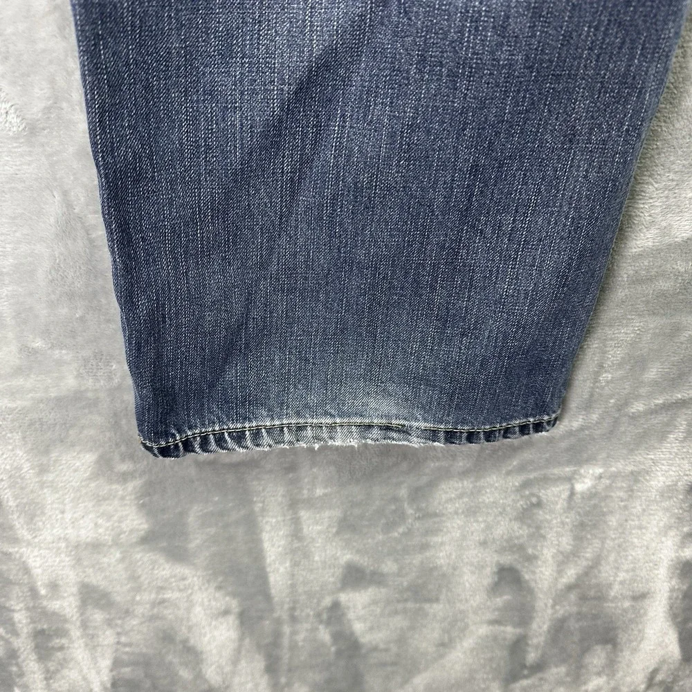 Levis these levi